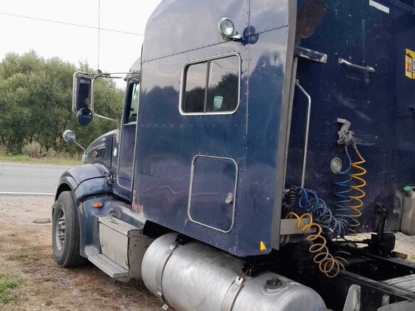 2008 Peterbilt 386, синий, 4200000 рублей - вид 7