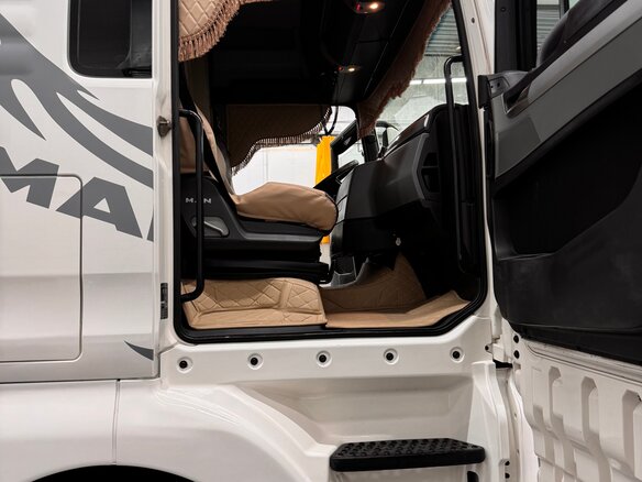 2011 MAN TGX, белый, 4400000 рублей - вид 11