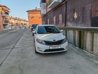 2014 Kia Rio 6-speed III, белый, 1500000 рублей, вид 1