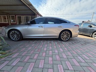2023 FAW Bestune B70 I, серебристый, 2500000 рублей, вид 2