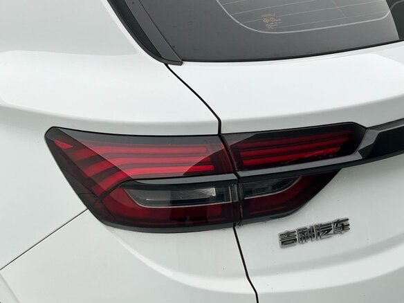 2023 Geely Coolray (Binyue) I, белый - вид 26