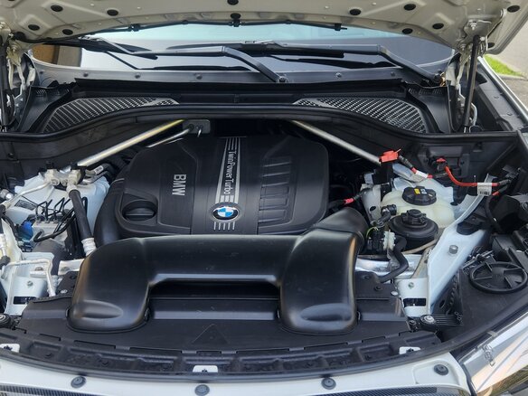 2016 BMW X6 40d II (F16), белый, 3800000 рублей - вид 15