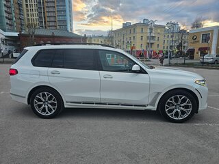 2019 BMW X7 40i I (G07), белый, 5555555 рублей, вид 2