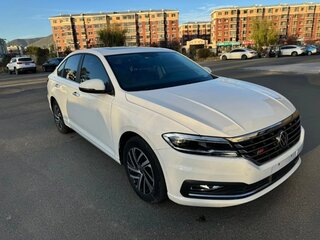 2022 Volkswagen Lavida III, белый, 1350000 рублей, вид 2
