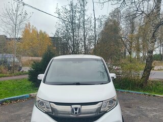 2015 Honda Stepwgn V, белый, 1799000 рублей, вид 3