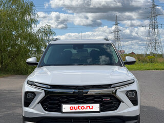 2023 Chevrolet TrailBlazer III Рестайлинг, белый, 1850000 рублей, вид 2