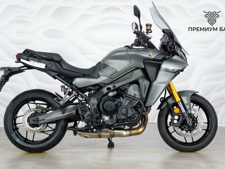 2022 Yamaha MT-09 Tracer (FJ-09), серый, 1127000 рублей, вид 1