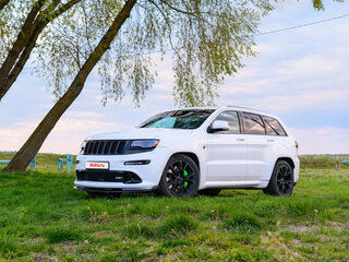 2013 Jeep Grand Cherokee SRT IV (WK2) Рестайлинг, белый, 5150000 рублей, вид 1