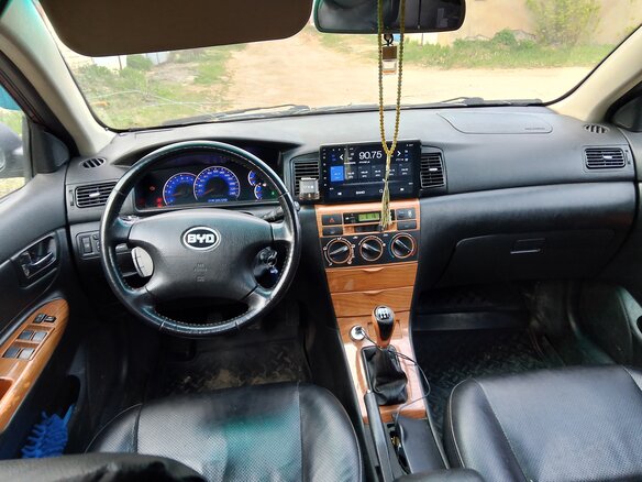 2012 BYD F3 I, красный, 280000 рублей - вид 4