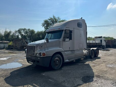2002 Freightliner Century Class, серебристый, 1050000 рублей, вид 1