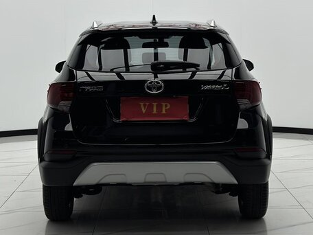 2022 Toyota Yaris L X XP150 Рестайлинг, чёрный, 1500000 рублей, вид 5