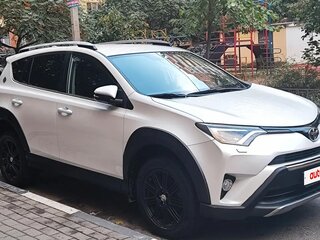 2018 Toyota RAV4 IV (XA40) Рестайлинг, белый, 2790000 рублей, вид 2