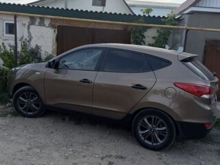 2015 Hyundai ix35 I Рестайлинг, коричневый, 1850000 рублей, вид 3