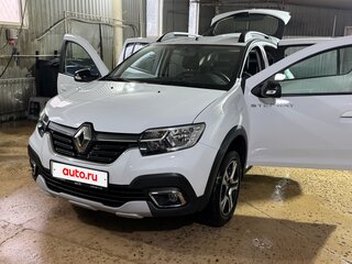 2022 Renault Sandero Stepway II Рестайлинг, белый, 1420000 рублей, вид 1