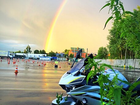 2018 Yamaha YZF-R3, белый, 650000 рублей, вид 1