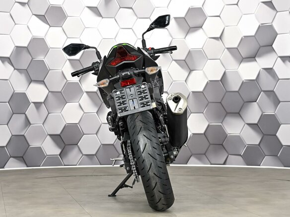 2019 Kawasaki Z 400, чёрный, 615000 рублей - вид 5