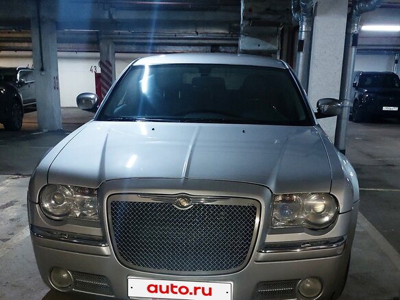 2005 Chrysler 300C I, серебристый, 1655000 рублей - вид 2