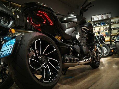 2024 Ducati Diavel V4, чёрный, 2690000 рублей, вид 3