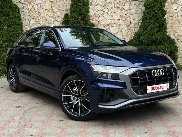 2018 Audi Q8 55 TFSI I (4M), синий, 3900000 рублей - вид 1
