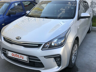 2017 Kia Rio IV, серебристый, 1000000 рублей, вид 3