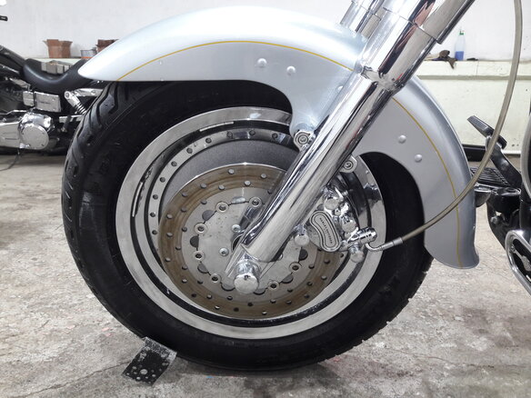 2005 Harley-Davidson Fat Boy, серый - вид 24