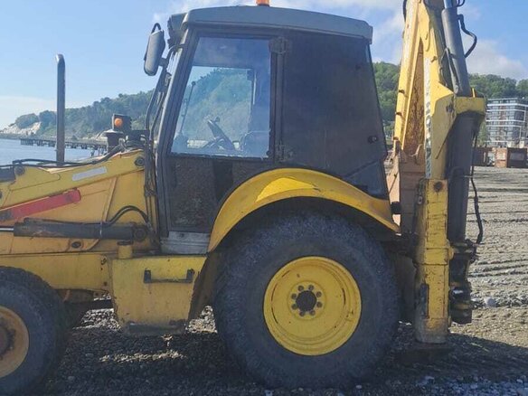 2007 New Holland LB95, жёлтый, 2650000 рублей - вид 2