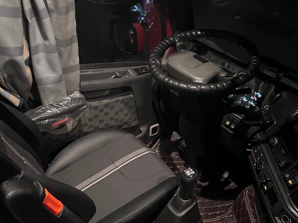1998 Volvo FH, красный, 2799999 рублей - вид 8