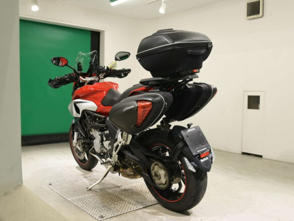 2016 MV Agusta Stradale 800, красный, 515000 рублей - вид 5