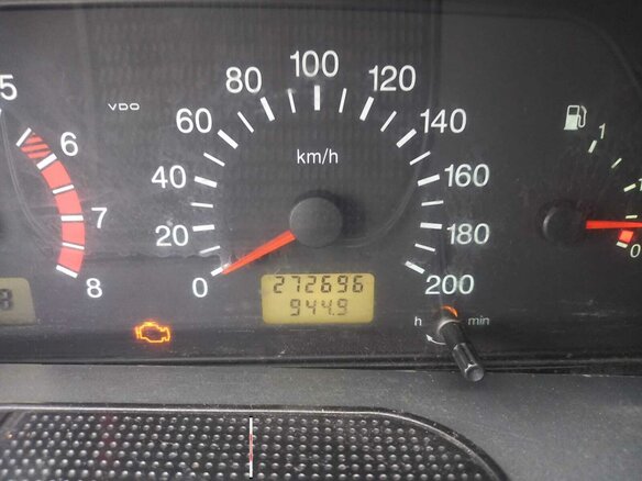 2006 Lada (ВАЗ) 2113, серебристый, 200000 рублей - вид 4