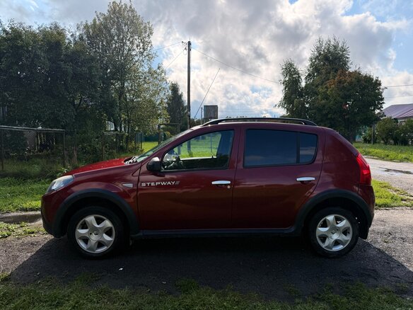 2012 Renault Sandero Stepway I, красный - вид 3