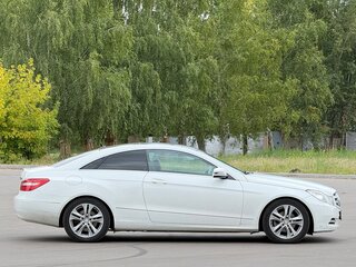 2012 Mercedes-Benz E-Класс 200 7G-Tronic IV (W212, S212, C207), белый, 1490000 рублей, вид 3