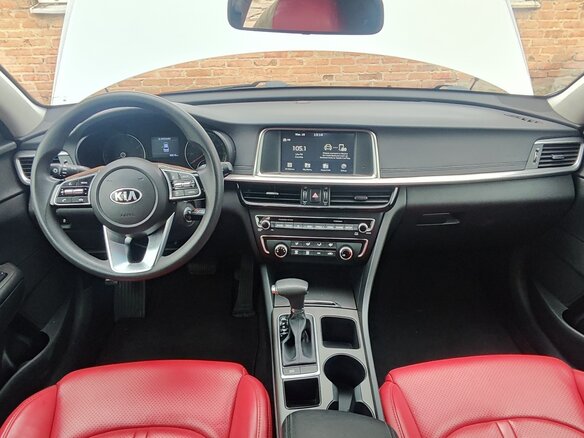2020 Kia Optima IV Рестайлинг, белый, 1800000 рублей - вид 7