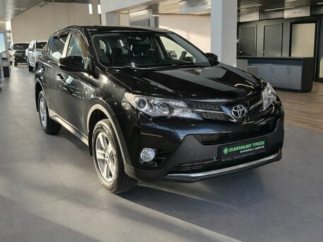 Toyota RAV4 IV (XA40)