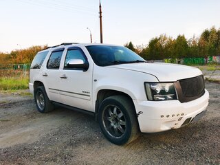 2013 Chevrolet Tahoe 6AT III, белый, 1720000 рублей, вид 4