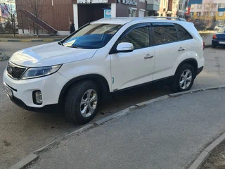 2014 Kia Sorento II Рестайлинг, белый, 1050000 рублей, вид 3