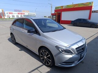 2013 Mercedes-Benz B-Класс 180 II (W246), серебристый, 1100000 рублей, вид 1
