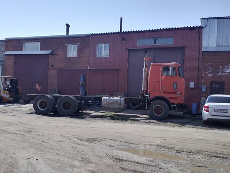 1995 Peterbilt 320, оранжевый, 800000 рублей, вид 2
