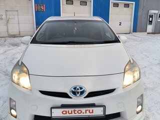 2010 Toyota Prius III (XW30), белый, 1280000 рублей, вид 2