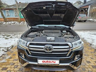 2018 Toyota Land Cruiser 200 Series Рестайлинг 2, чёрный, 6300000 рублей, вид 3