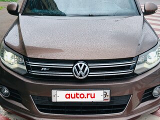 2014 Volkswagen Tiguan I Рестайлинг, коричневый, 1600000 рублей, вид 3