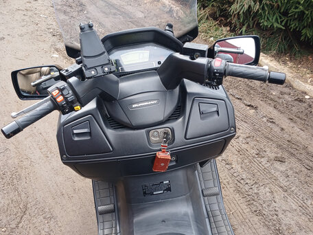 2003 Suzuki Burgman (SkyWave) 650, чёрный, 435000 рублей, вид 3
