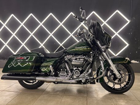 2019 Harley-Davidson Street Glide, зелёный, 2270000 рублей, вид 3