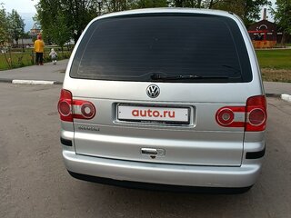 2007 Volkswagen Sharan I Рестайлинг 2, серебристый, 690000 рублей, вид 3