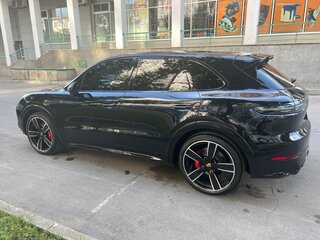 2021 Porsche Cayenne GTS III, чёрный, 11800000 рублей, вид 2