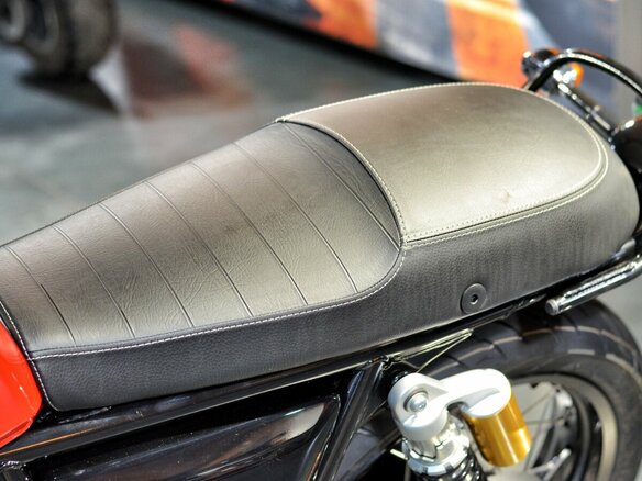 2024 Royal Enfield Continental GT, пурпурный, 649000 рублей - вид 8