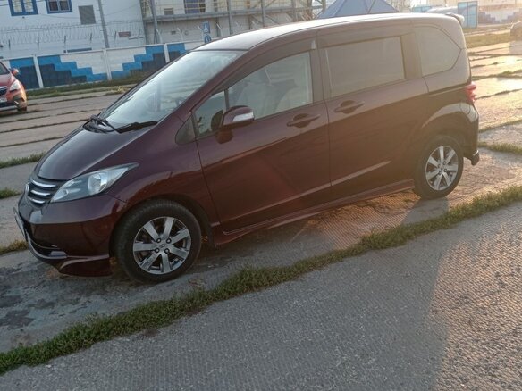 2008 Honda Freed I, пурпурный, 1190000 рублей - вид 10
