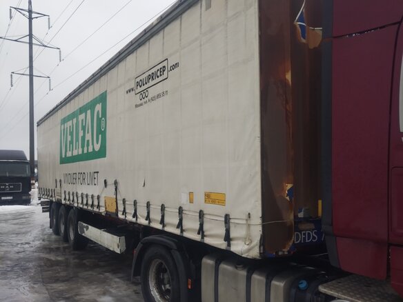 2004 Krone SDP 27, красный, 780000 рублей