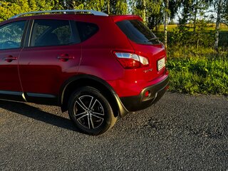 2011 Nissan Qashqai I Рестайлинг, красный, 1050000 рублей, вид 4