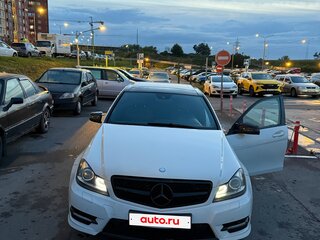 2012 Mercedes-Benz C-Класс 180 BlueEFFICIENCY III (W204) Рестайлинг, белый, 1400000 рублей, вид 3