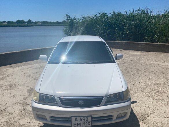 1999 Toyota Corona Premio X (T210), белый, 450000 рублей
